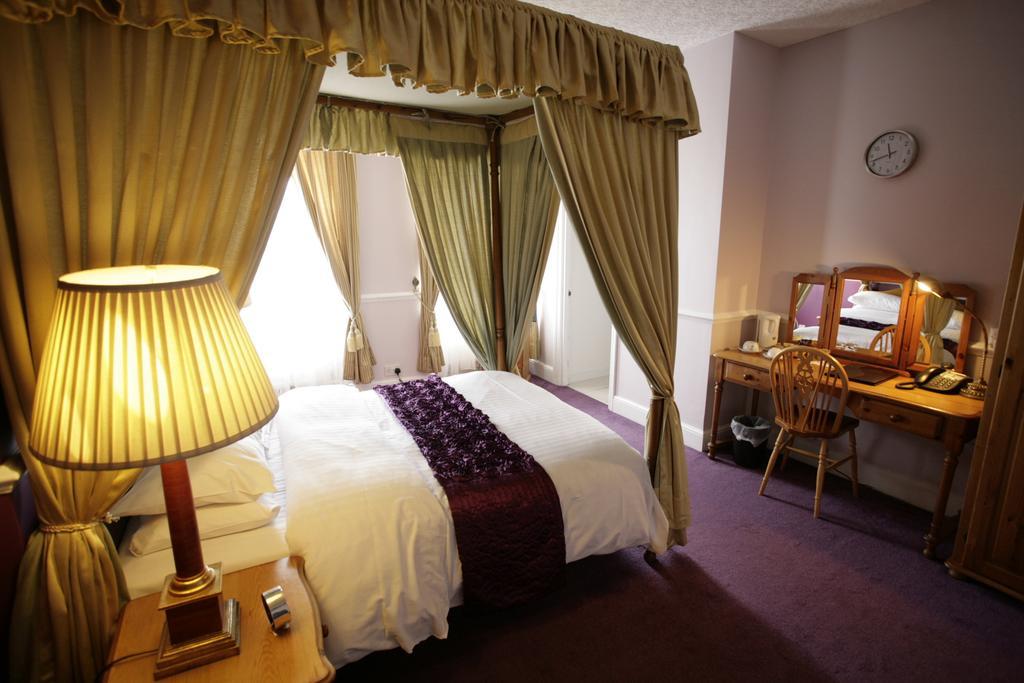 The Imperial Hotel Stroud  Exterior foto