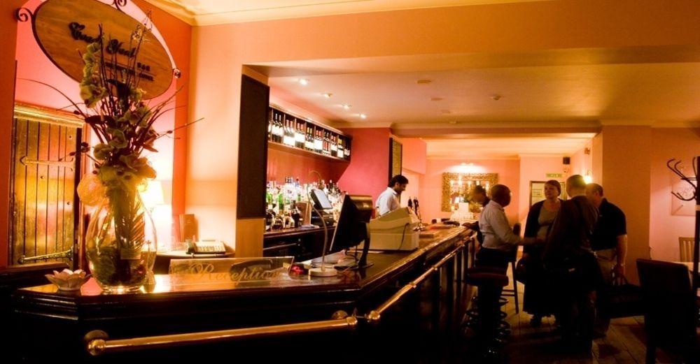 The Imperial Hotel Stroud  Exterior foto